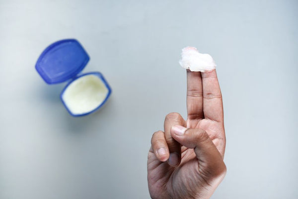 D-Panthenol (Dexpanthenol) Nedir? Panthenol ile Farkı ve Üstünlükleri