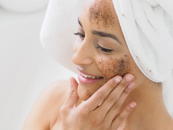 AHA BHA Güneşte Kullanım ve SPF Zorunluluğu