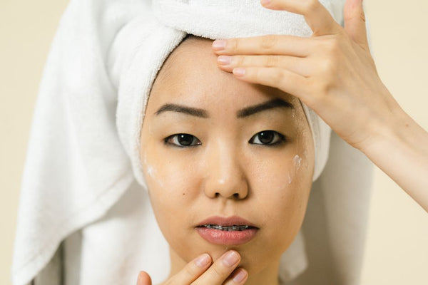 Ürününüzün Lipid Oranı Dengeli mi? Ceramide-Kolesterol-Yağ Asidi INCI Okuma Rehberi