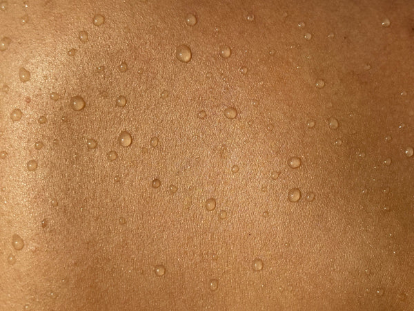 Vitiligo ve Cilt Bariyeri: Korumasız Bölgenin Bakımı